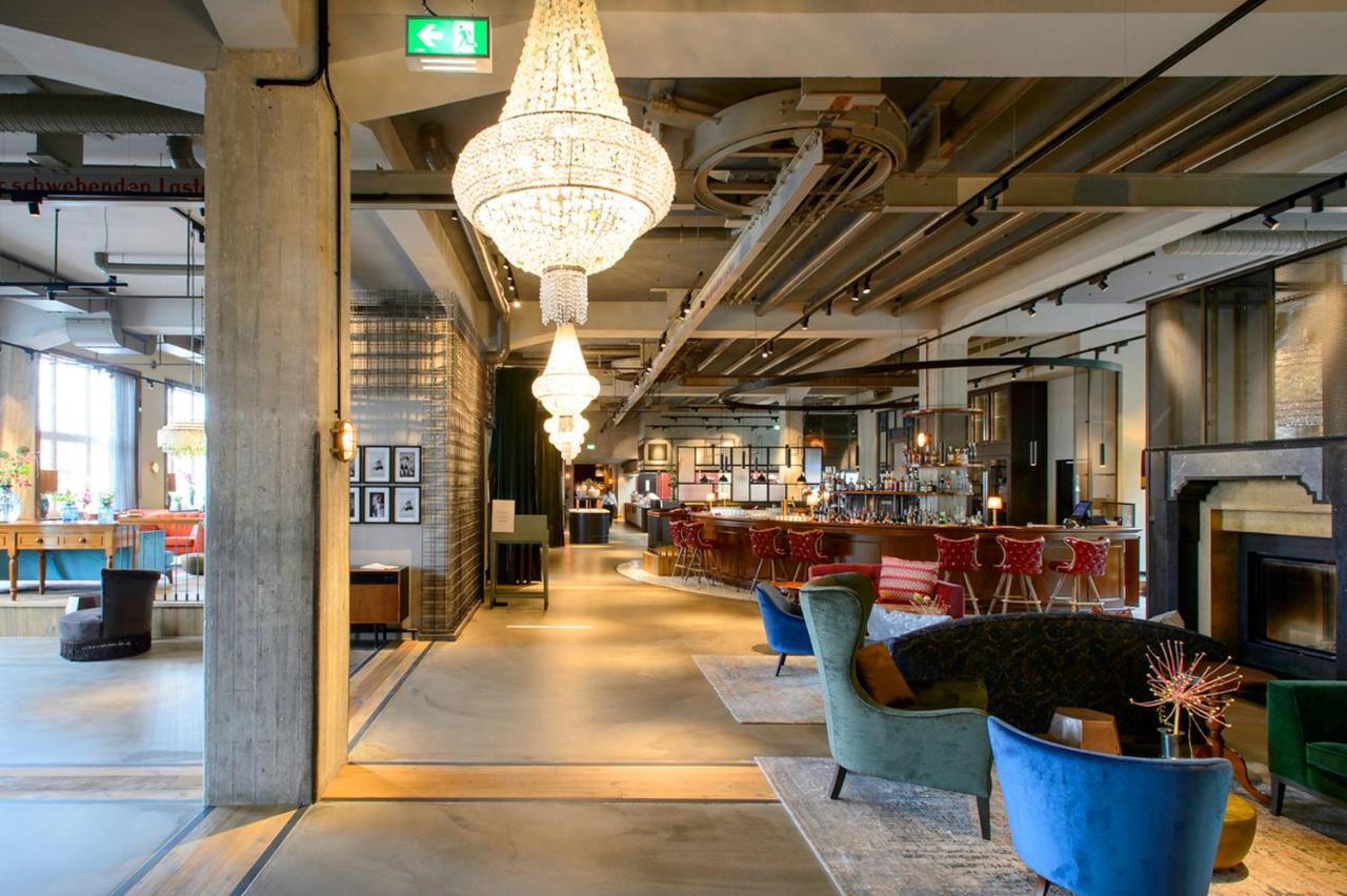 Das James Flensburg Bagian luar foto The interior of the hotel