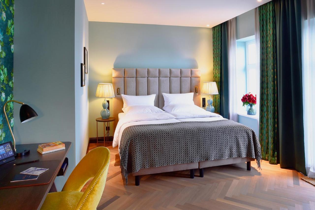 Das James Flensburg Bagian luar foto A room at the hotel