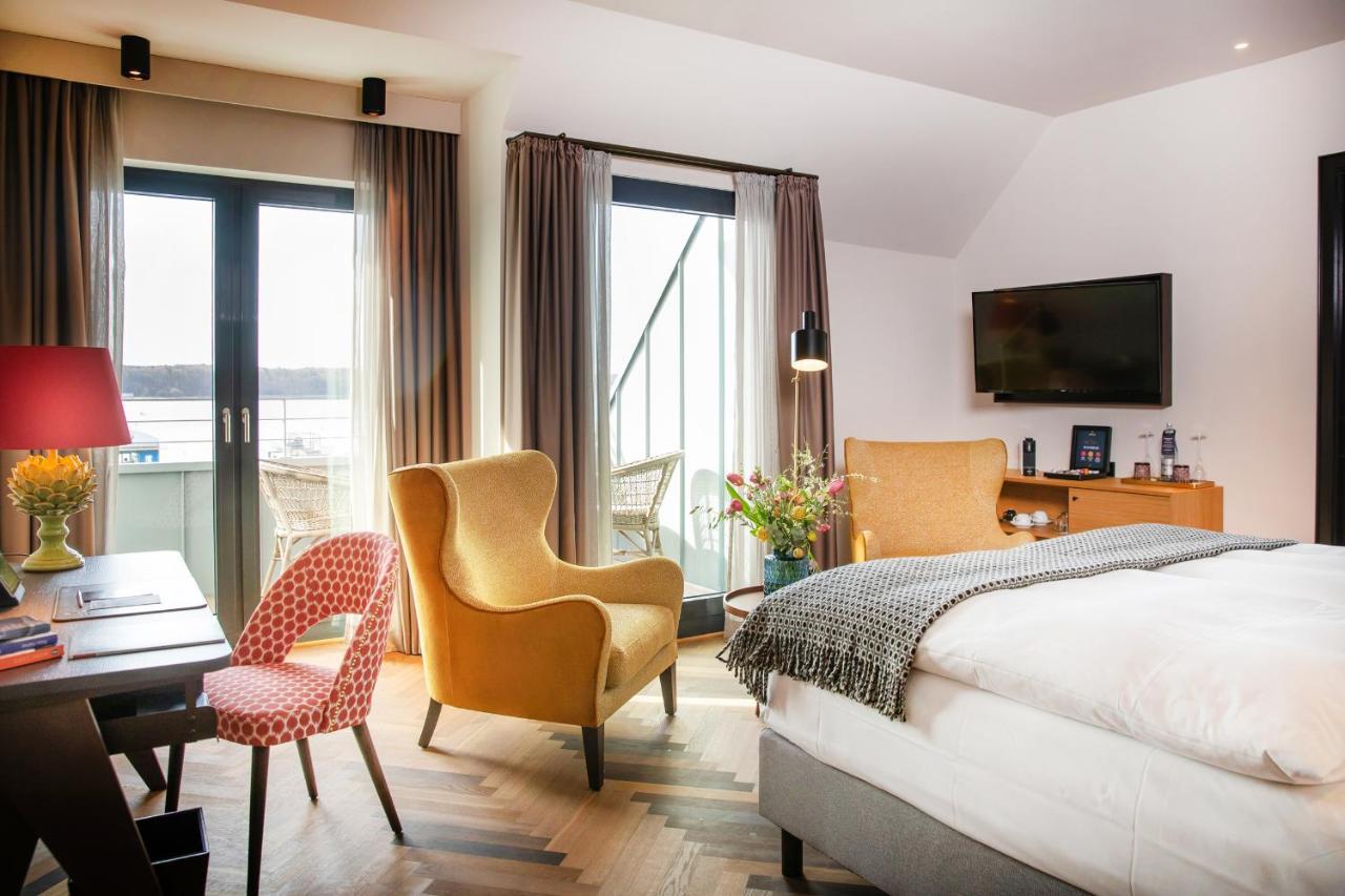 Das James Flensburg Bagian luar foto A room at the Hotel