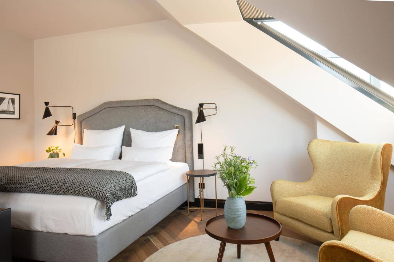 Das James Flensburg Bagian luar foto A room at the Hotel